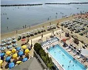 Club Bikini & Tropicana 3*