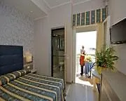 Club Bikini & Tropicana 리도 디 사비오